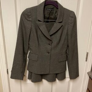 Antonio Melani size 0 suit.  Blackish/grey color.  Jacket and skirt.  EUC